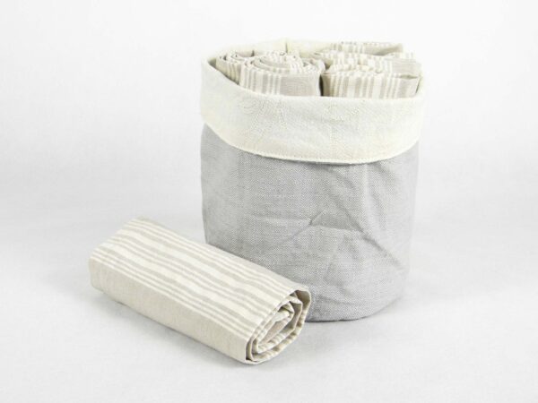 Portapane grigio con 6 strofinacci - immagine 2